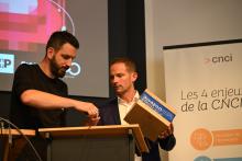 Visite du dark web sous haut contôle. Sébastien Dufaux, destinataire d'un colis aWazon...